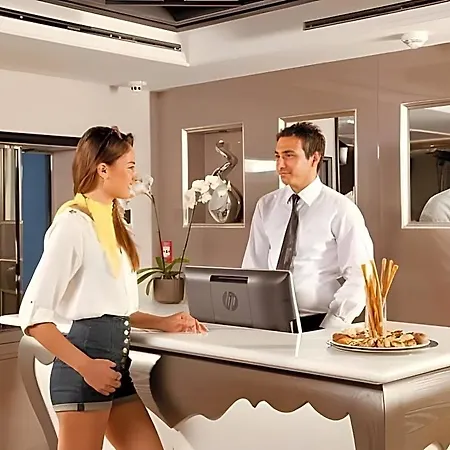 La Hotel 3*
