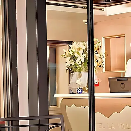 La Hotel 3*