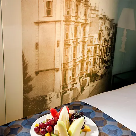 La Otel 3*